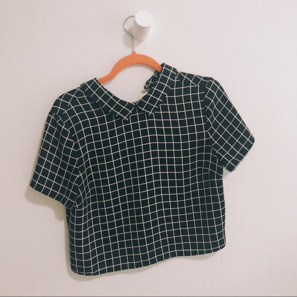 SMALL black checkered crop top shirt